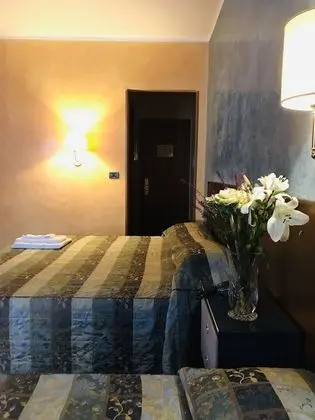 Üç Kişilik Oda