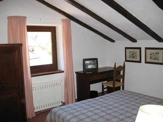 Tek Büyük veya İki Ayrı Yataklı Oda, Dağ Manzaralı