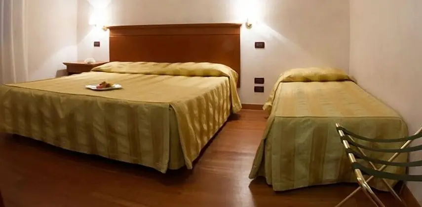Standard Üç Kişilik Oda, Balkon