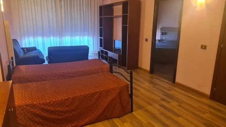 Basic Dört Kişilik Oda, Banyolu/Duşlu