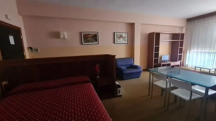 Basic Üç Kişilik Oda, Banyolu/Duşlu