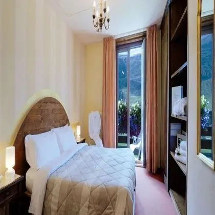 Tek Büyük Yataklı Oda, Balkon