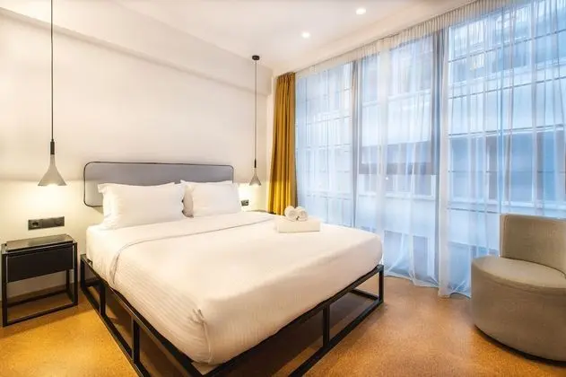 Standard Tek Büyük Yataklı Oda