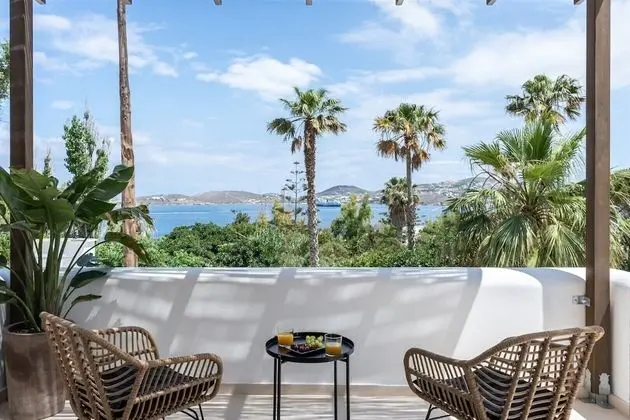 Deluxe Tek Büyük Yataklı Oda, Balkon, Deniz Manzaralı