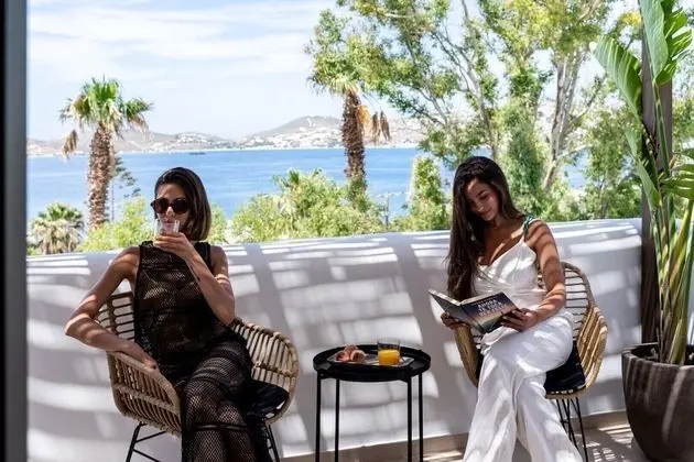 Deluxe Tek Büyük Yataklı Oda, Balkon, Deniz Manzaralı