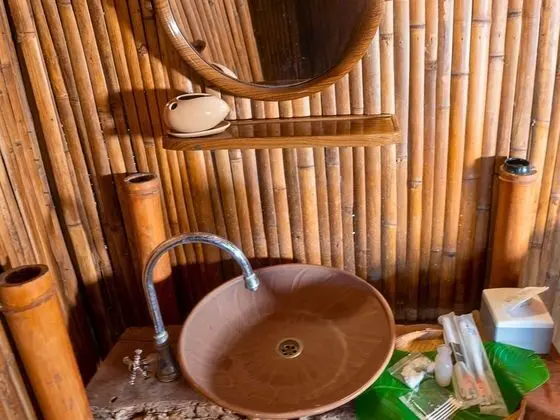 Air-Con Hut