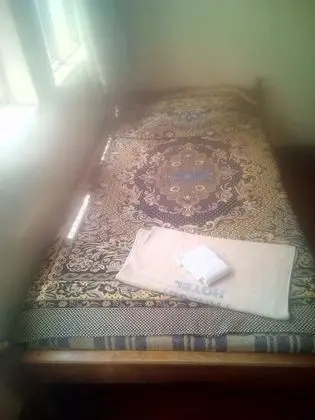 Büyük Yataklı Tek Kişilik Oda
