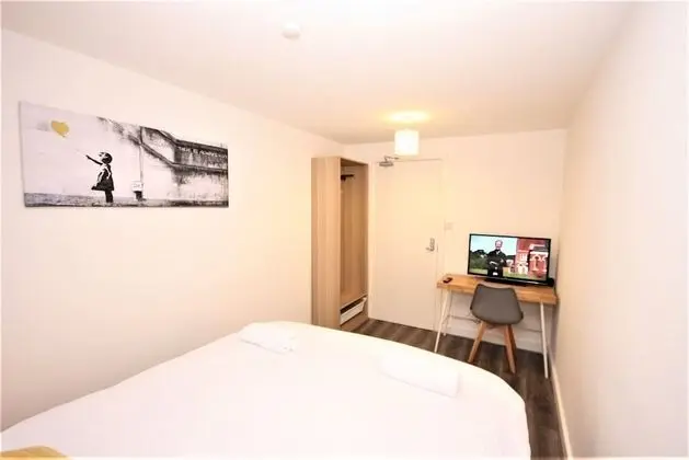 Comfort Tek Büyük Yataklı Oda