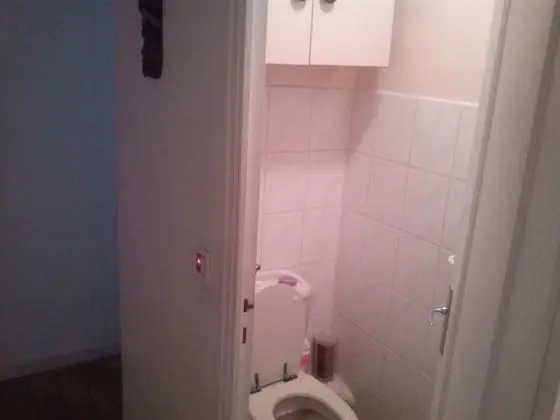 Tek Büyük Yataklı Oda, Ortak Banyo (Amandine)