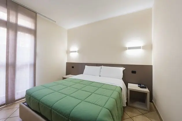 Büyük Yataklı Tek Kişilik Oda