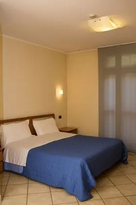 Büyük Yataklı Tek Kişilik Oda