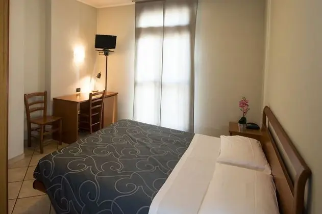 Büyük Yataklı Tek Kişilik Oda