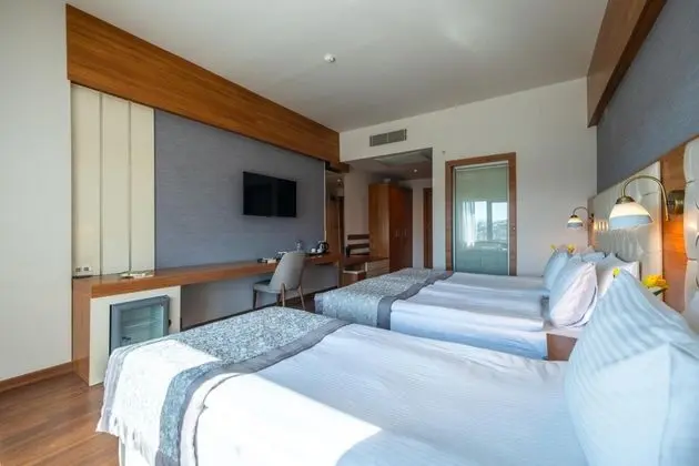 Standart Oda,Şehir Manzaralı,İki Tek Kişilik Yataklı