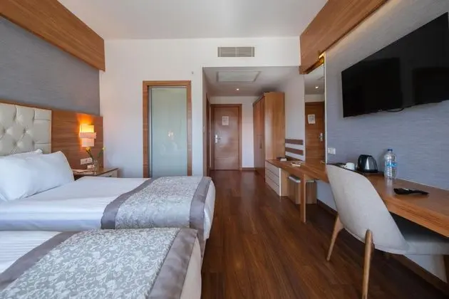 Standart Oda,Şehir Manzaralı,İki Tek Kişilik Yataklı