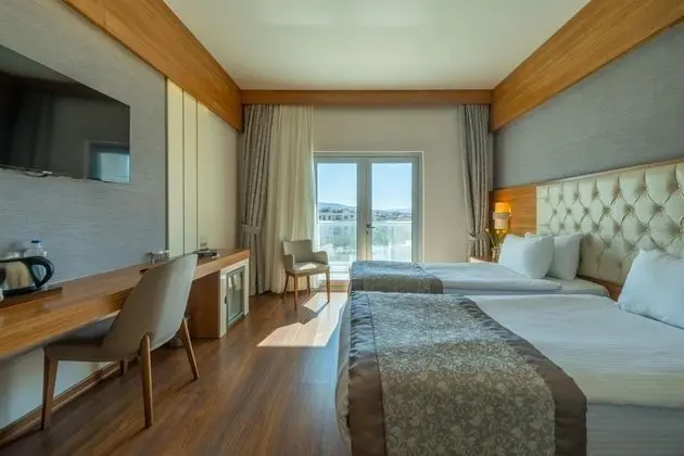 Standart Oda,Şehir Manzaralı,İki Tek Kişilik Yataklı