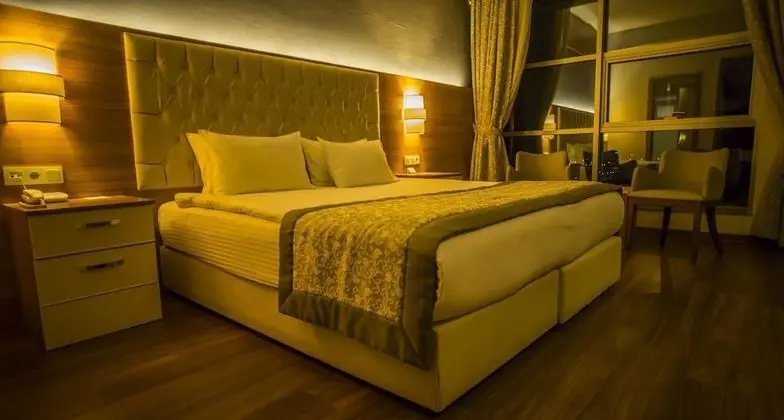 Standard Tek Büyük veya İki Ayrı Yataklı Oda