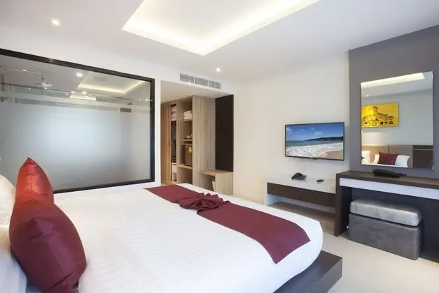 Deluxe Double Room with Pool Access