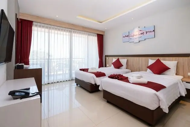 Deluxe Twin Room with Balcony