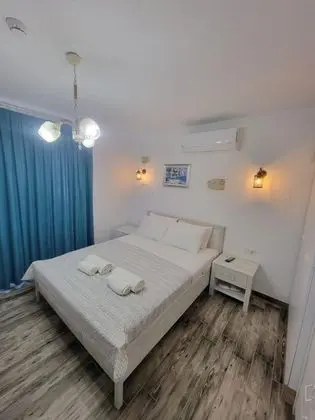 Geniş Standart Oda, Bahçe Manzaralı, Balkonlu veya Fransız Balkonlu