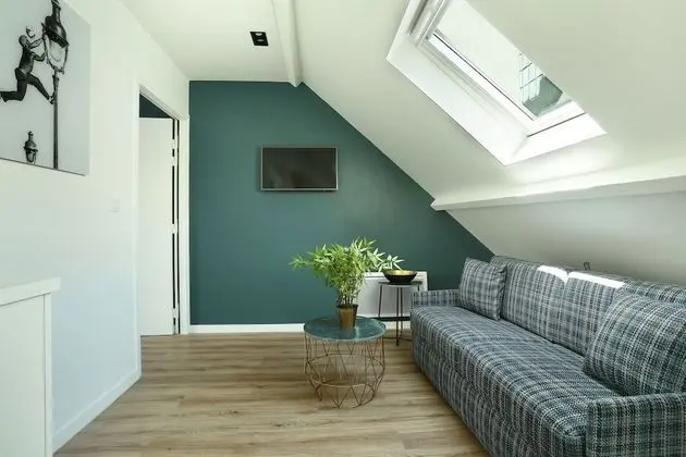 1-Bedroom Apartment
