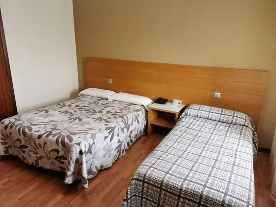 Basic Üç Kişilik Oda