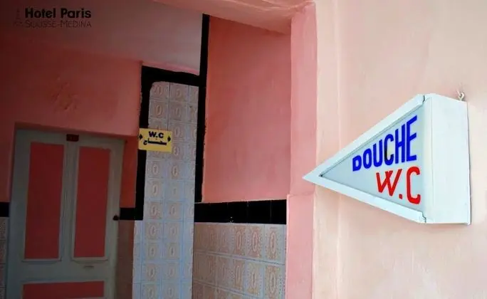 Üç Kişilik Oda, Ortak Banyo