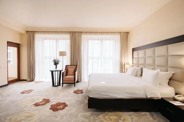 Deluxe Tek Büyük Yataklı Oda