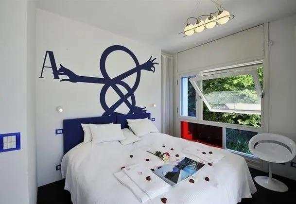 Honeymoon Villa, Birden Çok Yatak, Göl Kenarı (Villa Parisi)