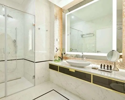 Deluxe Oda, 1 En Büyük (King) Boy Yatak, Şehir Manzaralı