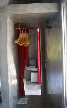 Hip Hillside Room