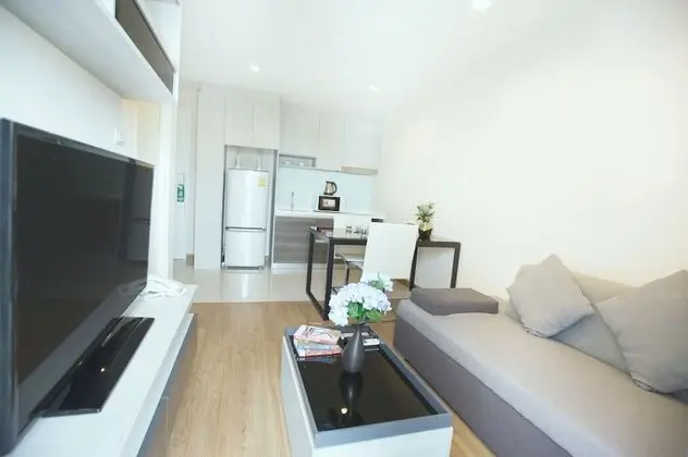 1 Bedroom Grand Suite, Pool View