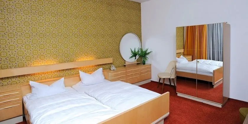 Tek Büyük Yataklı Oda