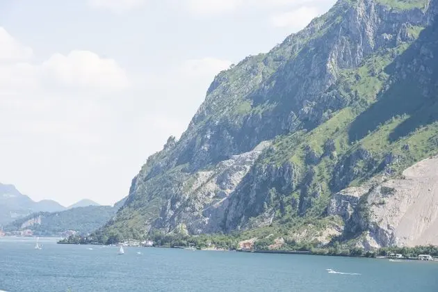 Superior Tek Büyük Yataklı Oda, Göl Manzaralı