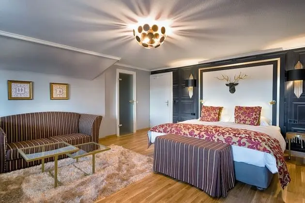 Classic Tek Büyük Yataklı Oda