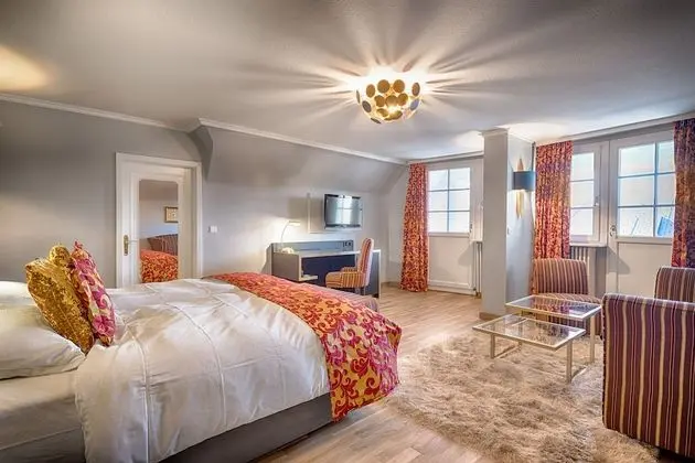 Classic Tek Büyük Yataklı Oda