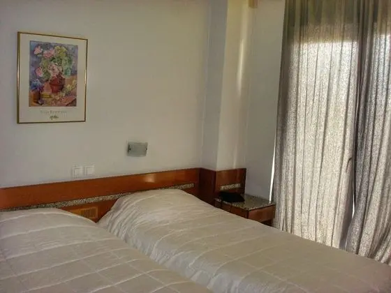 Üç Kişilik Oda