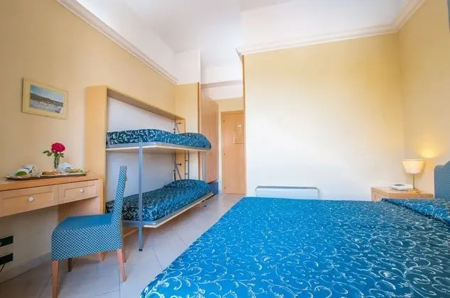 Classic Dört Kişilik Oda