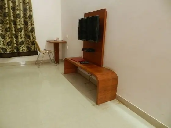 Standard Oda, 1 Yatak Odası, Sigara İçilebilir, Avlu Manzaralı
