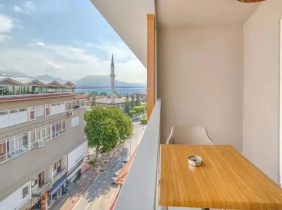 Standart Oda, Kara veya Havuz Manzaralı
