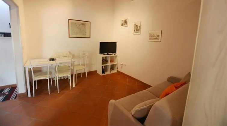 Apart Daire, 1 Büyük (Queen) Boy Yatak ve Çekyat, Sigara İçilmez