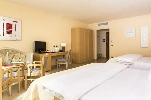 Family Dört Kişilik Oda