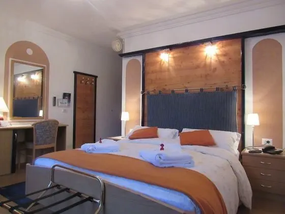 Tek Büyük Yataklı Oda