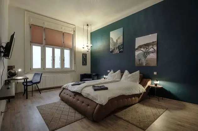 Explorer Room