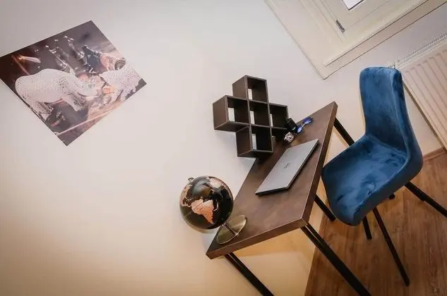 Explorer Room
