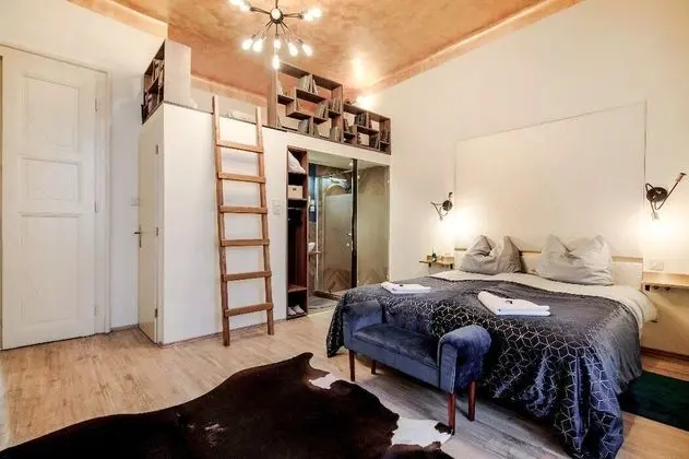 Golden Suite
