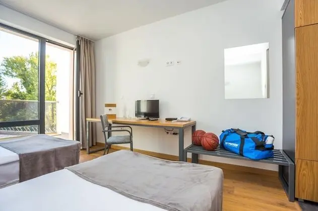 Standard Twin Room, 2 Twin Beds (2 adults and 1 child)