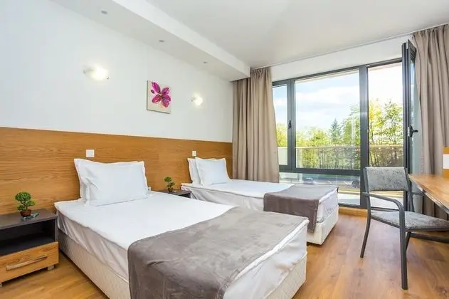 Standard Twin Room, 2 Twin Beds (2 adults and 1 child)