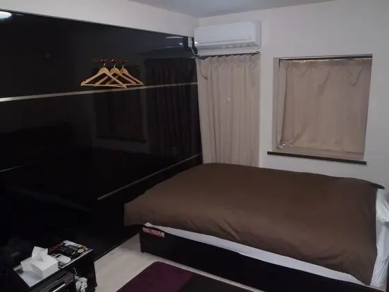 Tek Büyük Yataklı Oda (Guests Must Contact Prior to Check-in)