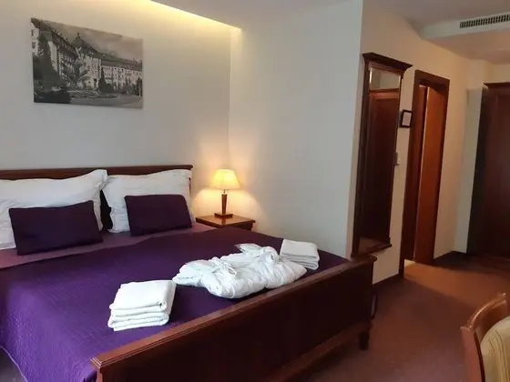 Comfort Tek Büyük Yataklı Oda