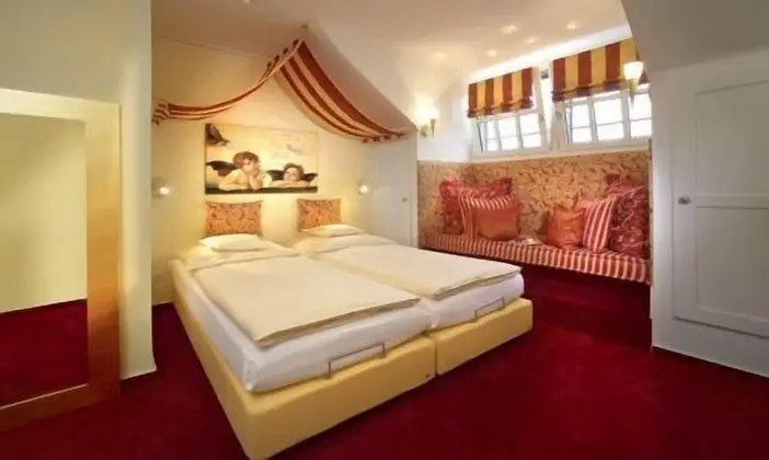 Comfort Tek Büyük Yataklı Oda